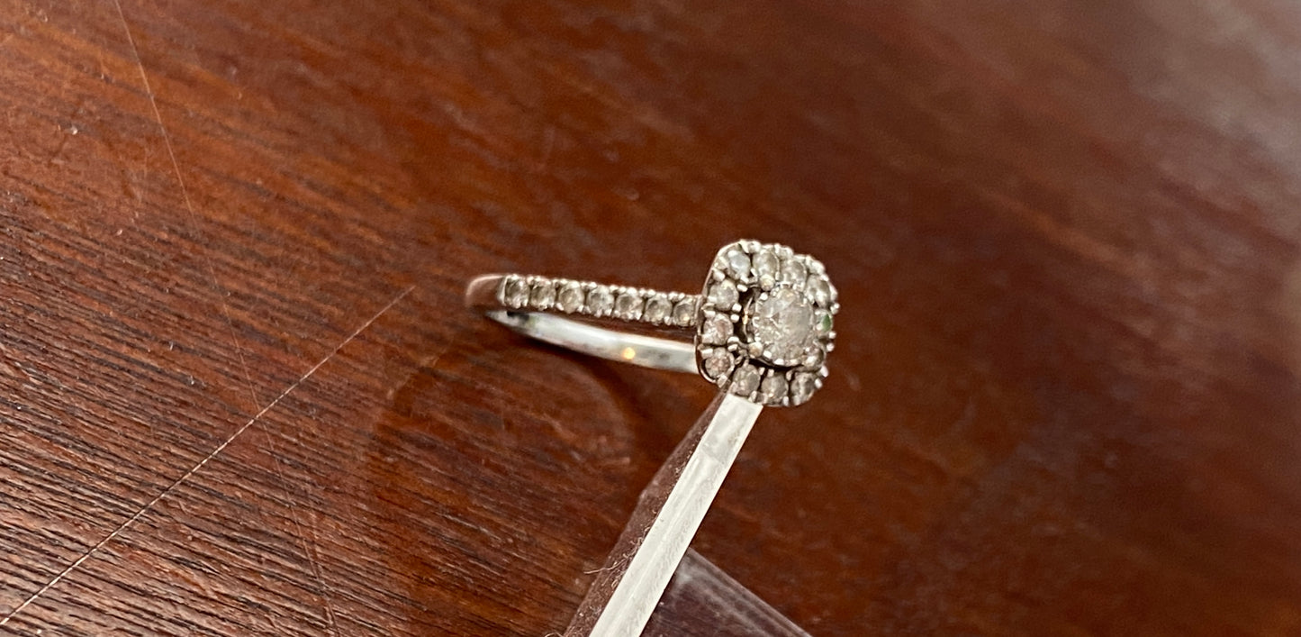 JTW 10k White Gold .60ctw Diamond Engagement Ring Halo Round Sz 7
