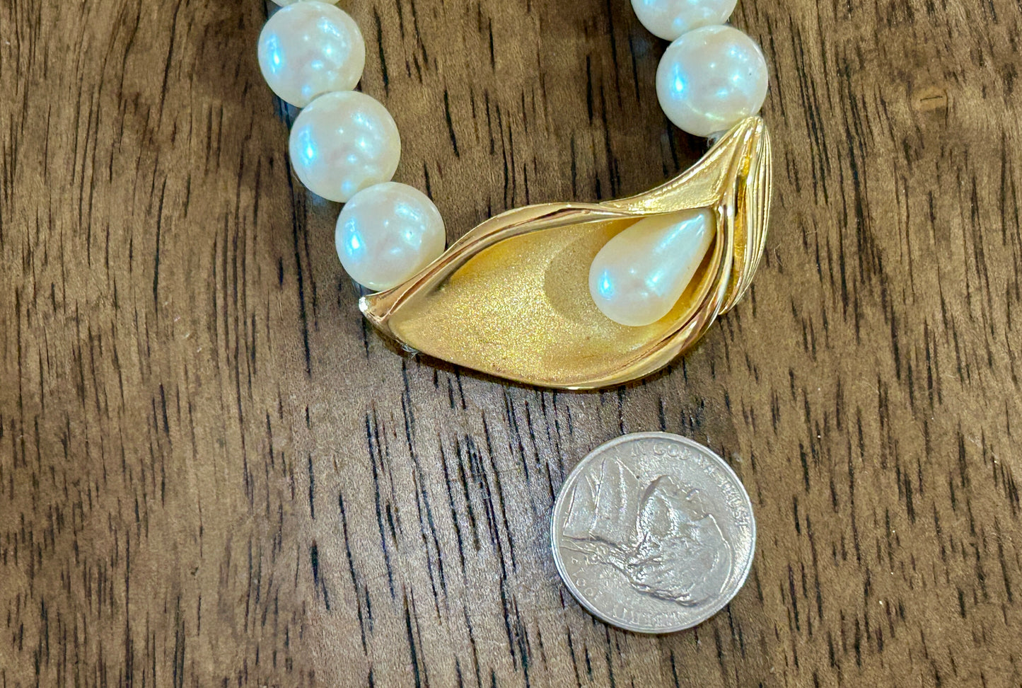 Vintage Faux Pearl Stretch Calla Lily Flower Signed Richelieu Bracelet