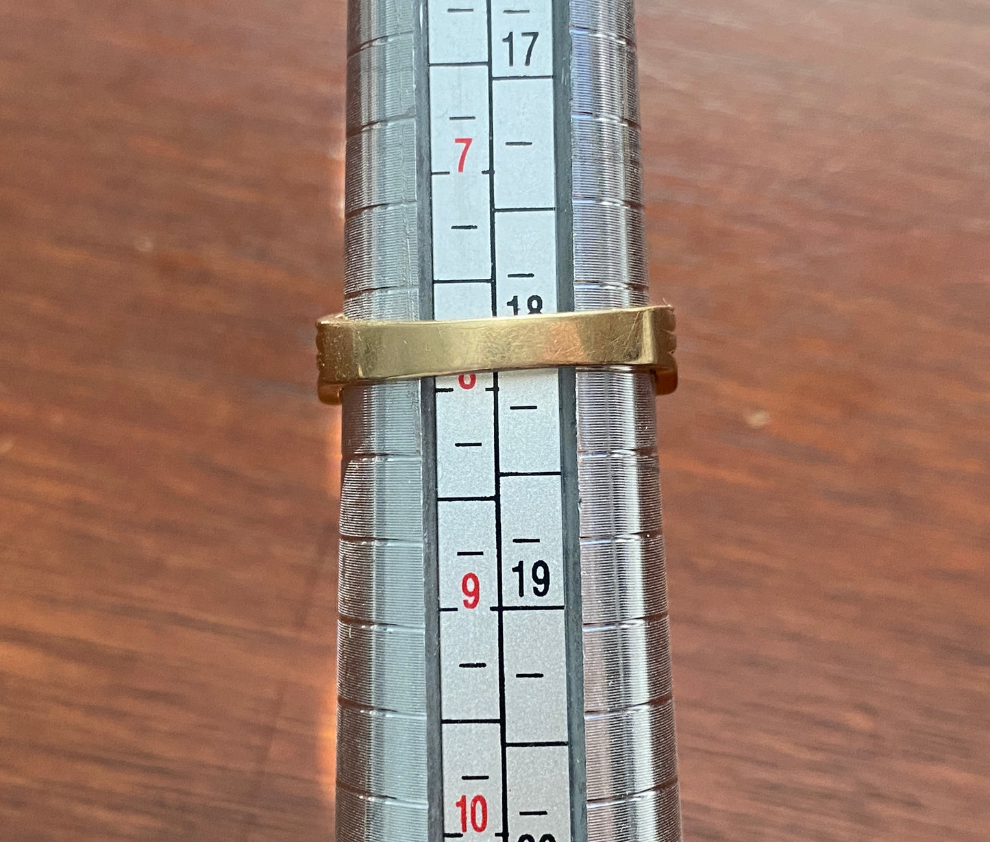 18k Yellow Gold Open Heart Band Ring Sz 8