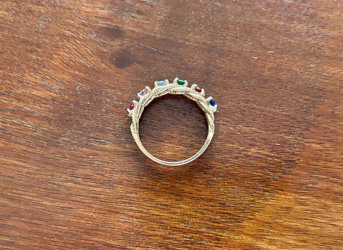 Vintage 10k Yellow Gold Multicolor Gemstone Rope Motif Band Ring Sz 8