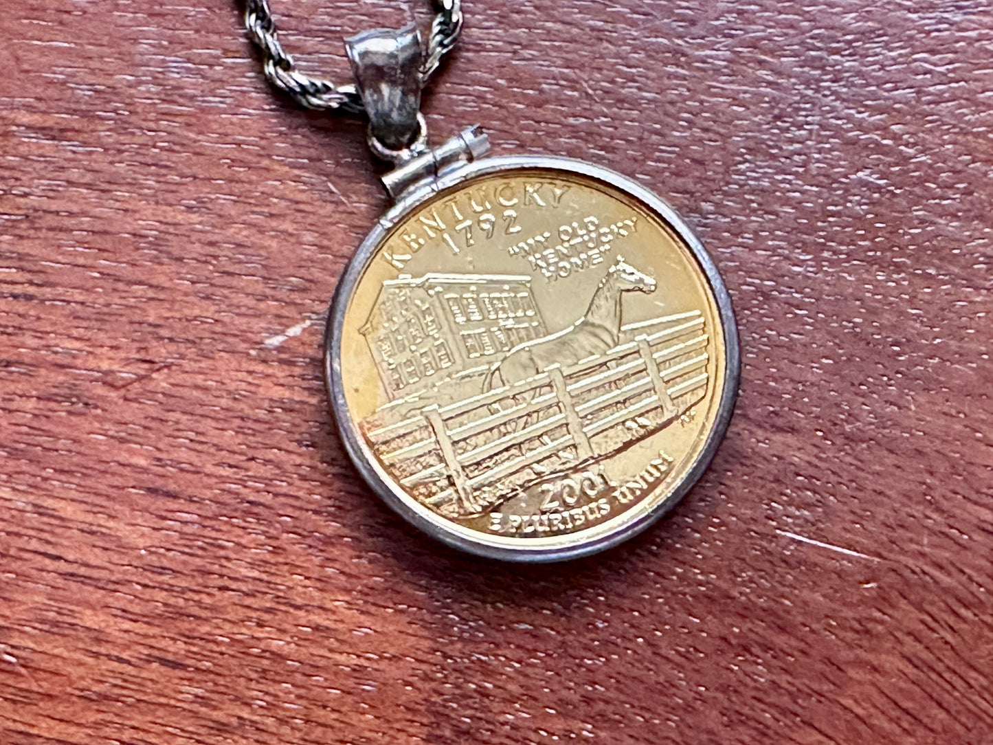 2001 My Old Kentucky Home Gold Quarter Sterling Silver Bezel Pendant Necklace