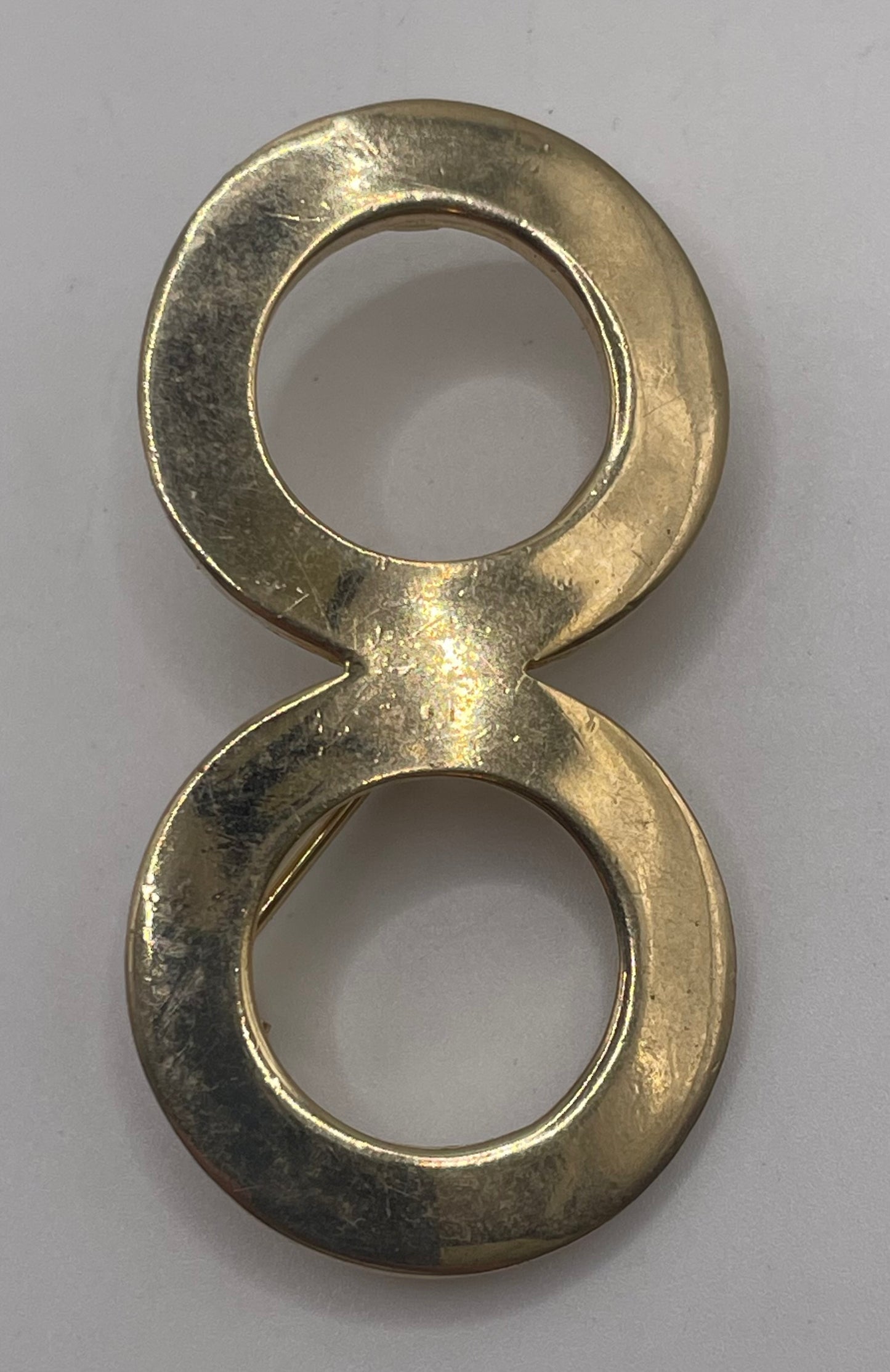 Vintage Gold Tone Figure 8 Eternity Brooch Lapel Pin