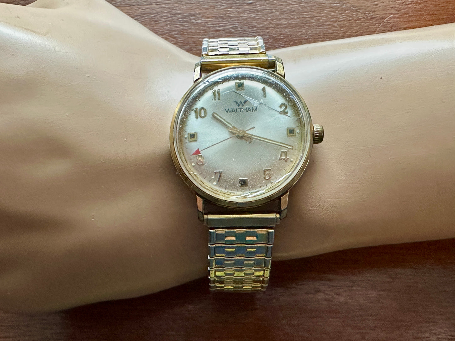 Vintage Mens Waltham Manual Wind Wristwatch Watch