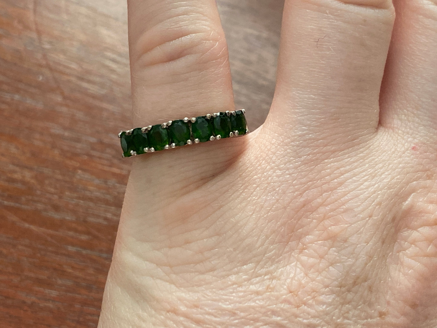 Sterling Silver 925 Oval Green Stone Row Ring Sz 6.75