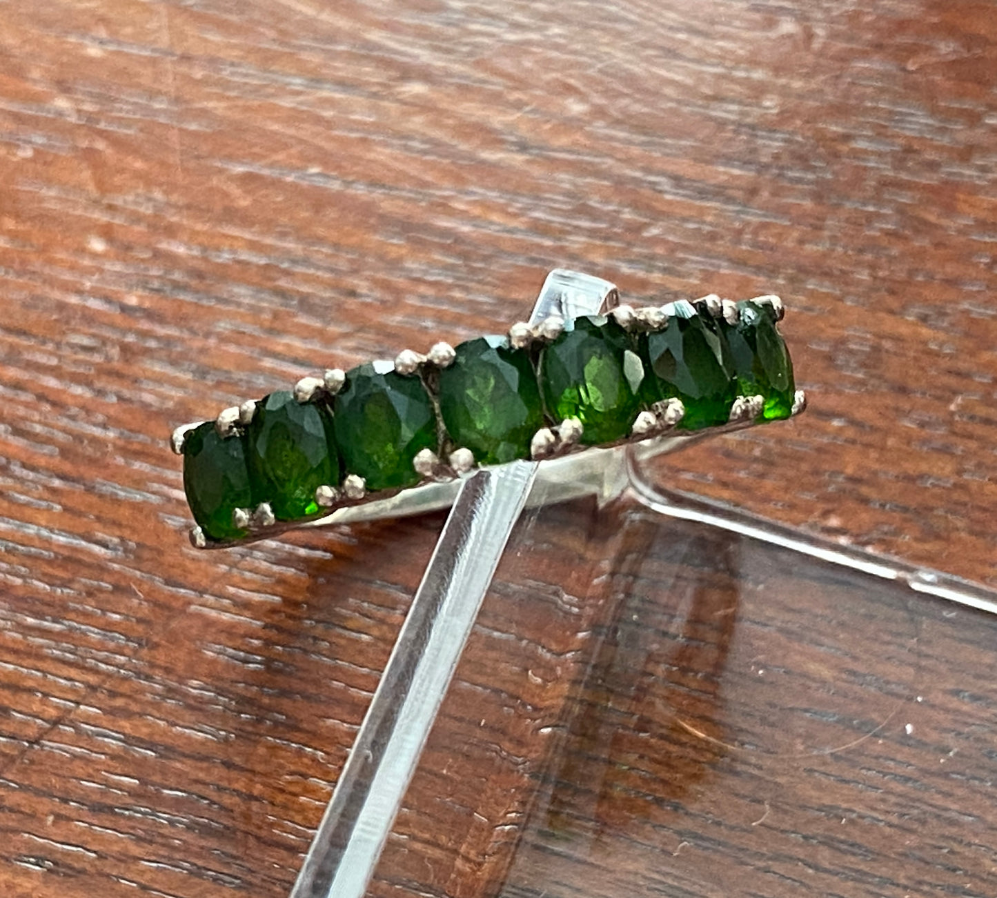 Sterling Silver 925 Oval Green Stone Row Ring Sz 6.75