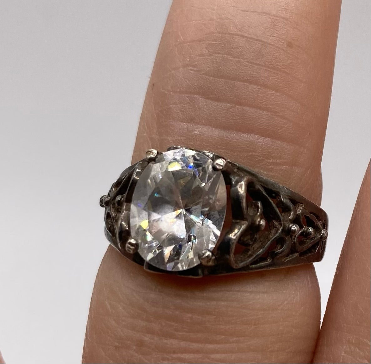 Avon Sterling Silver 925 CZ Oval Heart Cut Out Ring Sz 6.25