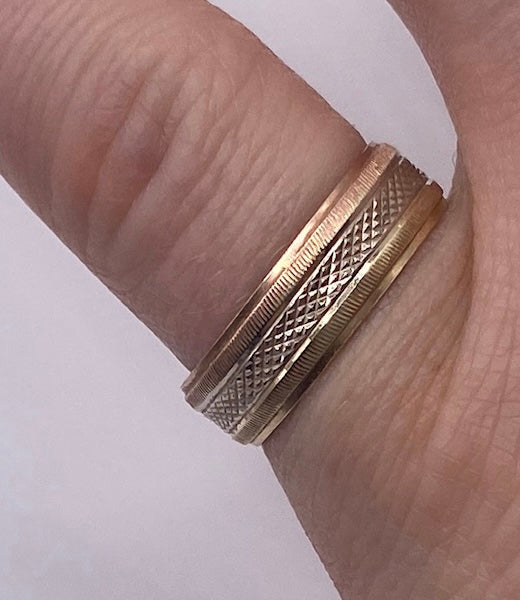 Vintage 14k Yellow White Gold Textured Wide Band Ring Sz 6.5