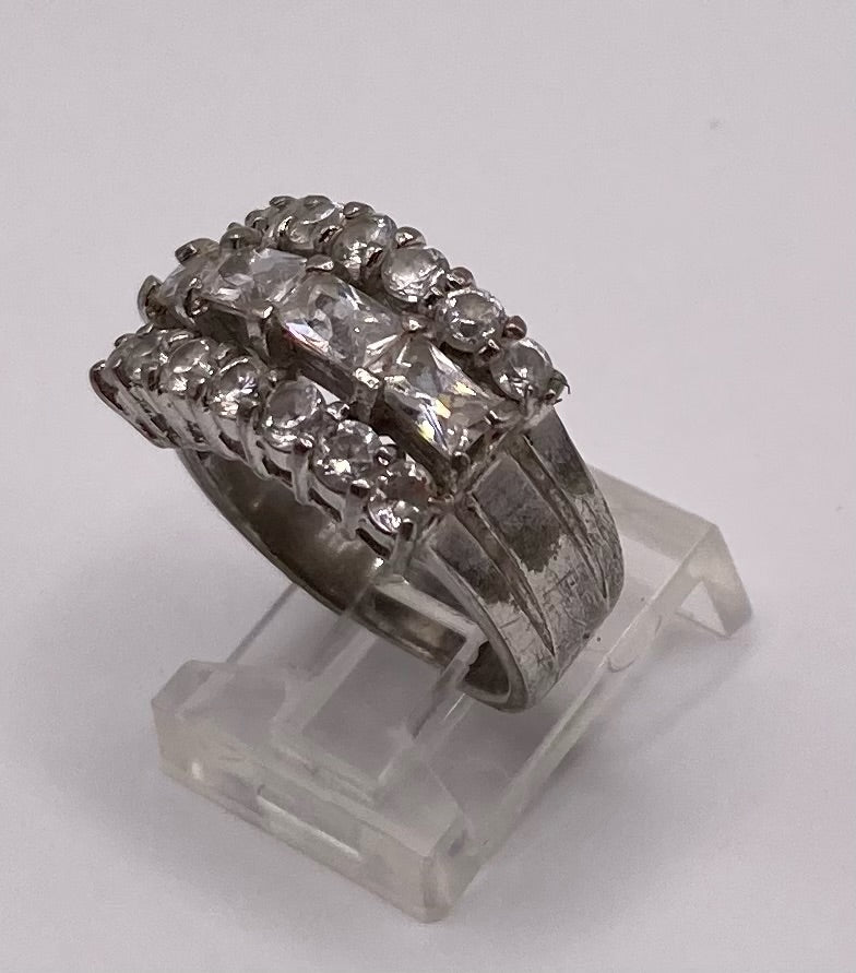 Sterling Silver 3 Row Round Emerald CZ Ring Sz 6.5