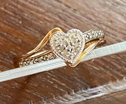 Cute 10k Yellow Gold Pave Diamond Heart Bypass Style Ring Sz 6.75