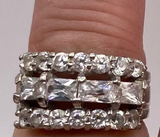 Sterling Silver 3 Row Round Emerald CZ Ring Sz 6.5