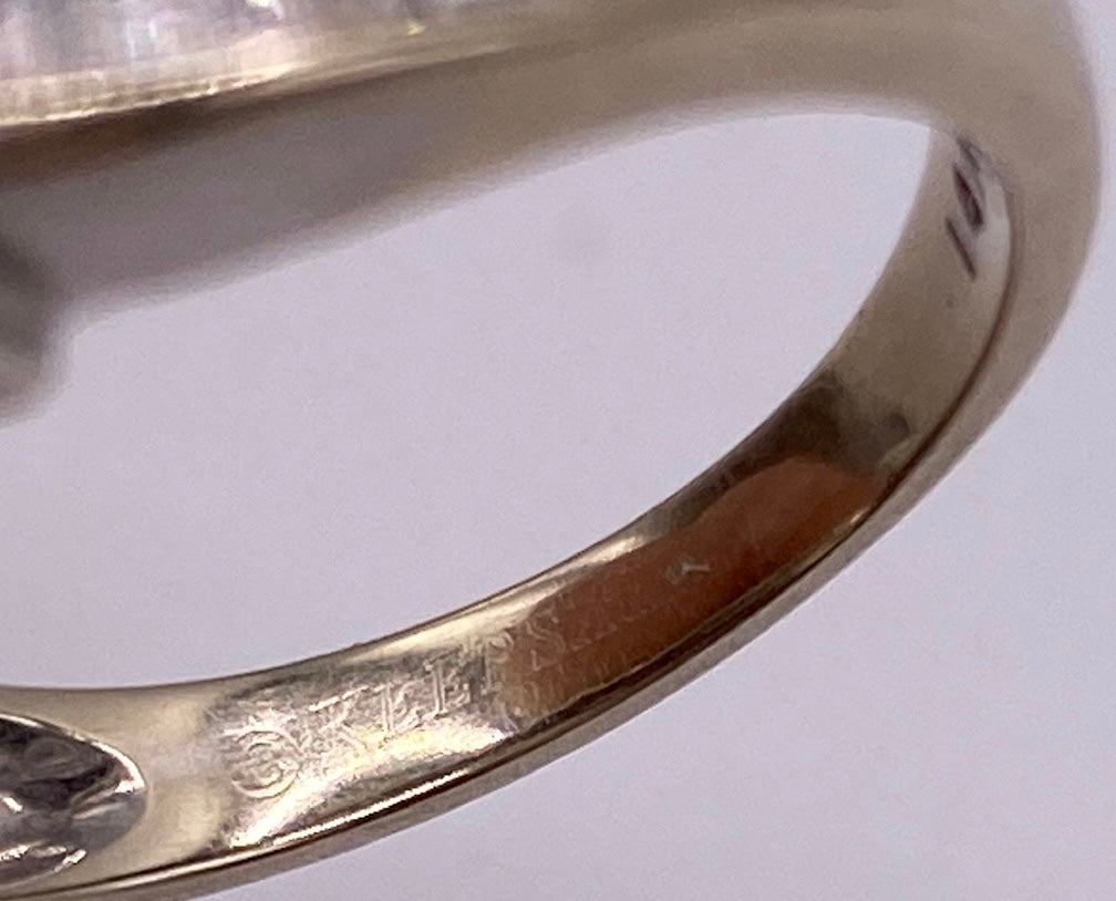 14k White Gold Round Baguette Diamond Cluster .75ctw - 1ctw Ring