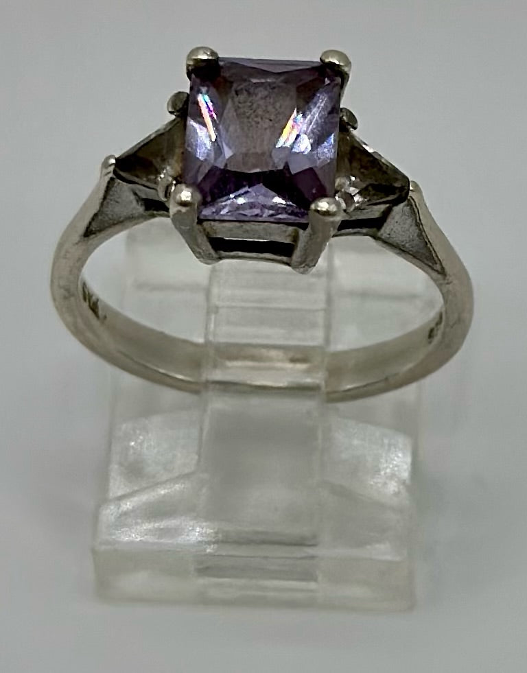 Sterling Silver 925 Emerald Trillion Cut CZ Faux Amethyst Ring Sz 6.5