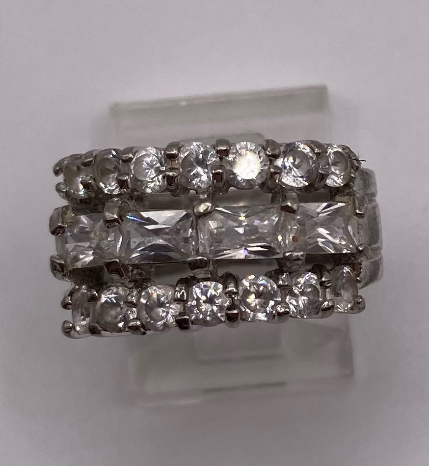 Sterling Silver 3 Row Round Emerald CZ Ring Sz 6.5