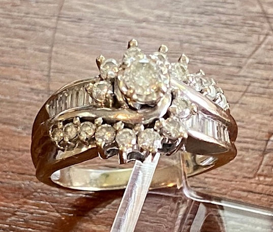 14k White Gold Round Baguette Diamond Cluster .75ctw - 1ctw Ring