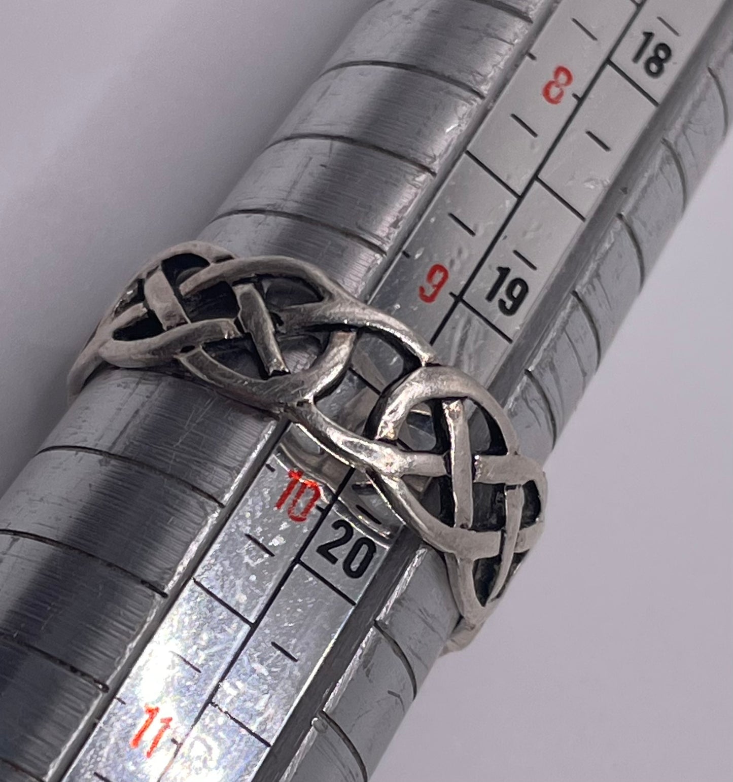Sterling Silver 925 Scroll Knot Band Ring Sz 9.5