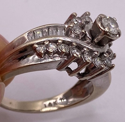 14k White Gold Round Baguette Diamond Cluster .75ctw - 1ctw Ring