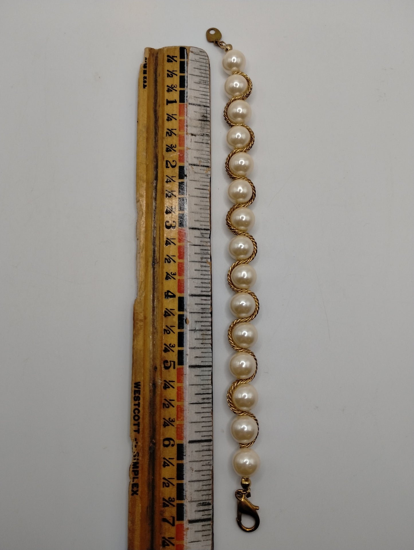 Vintage Gold Tone Chain 9mm Faux Pearl Bracelet 8" Long