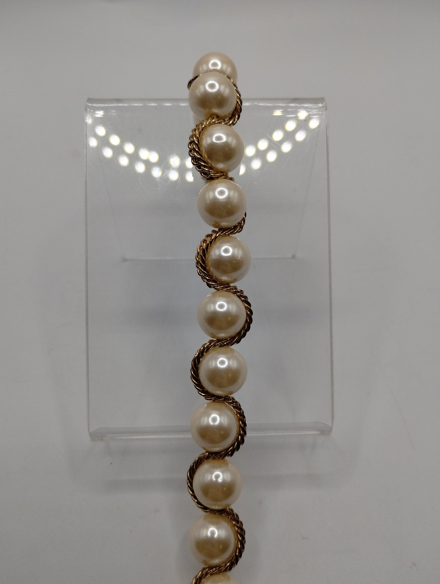 Vintage Gold Tone Chain 9mm Faux Pearl Bracelet 8" Long