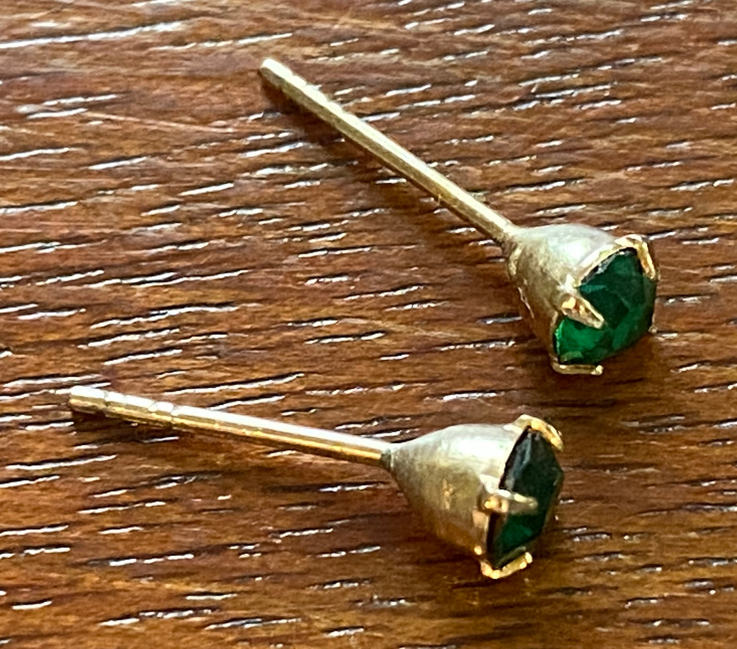 14k White Gold Faux Emerald Stud Earrings