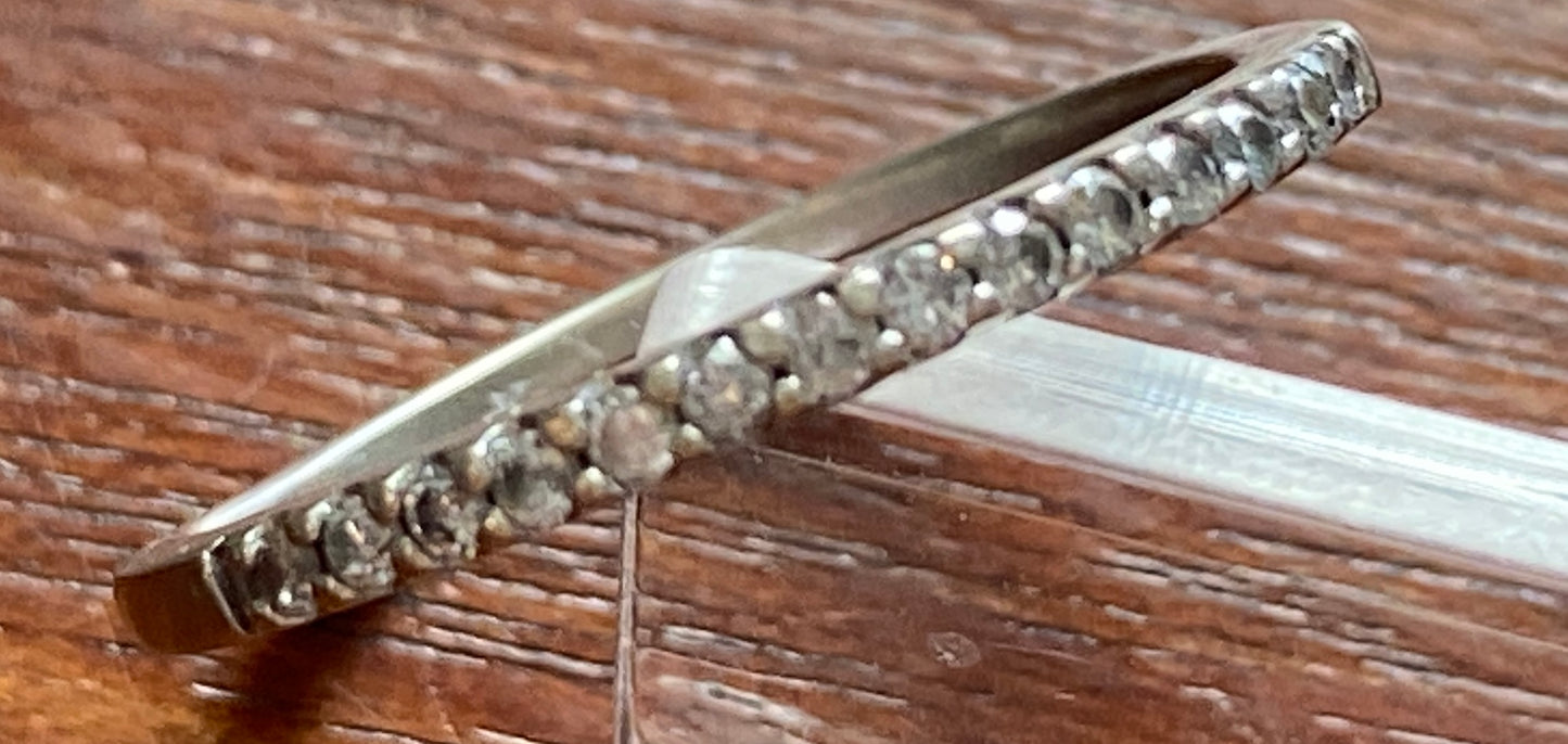 10k White Gold SK9 Stackable Band Ring Sz 6.75 1/10 ctw