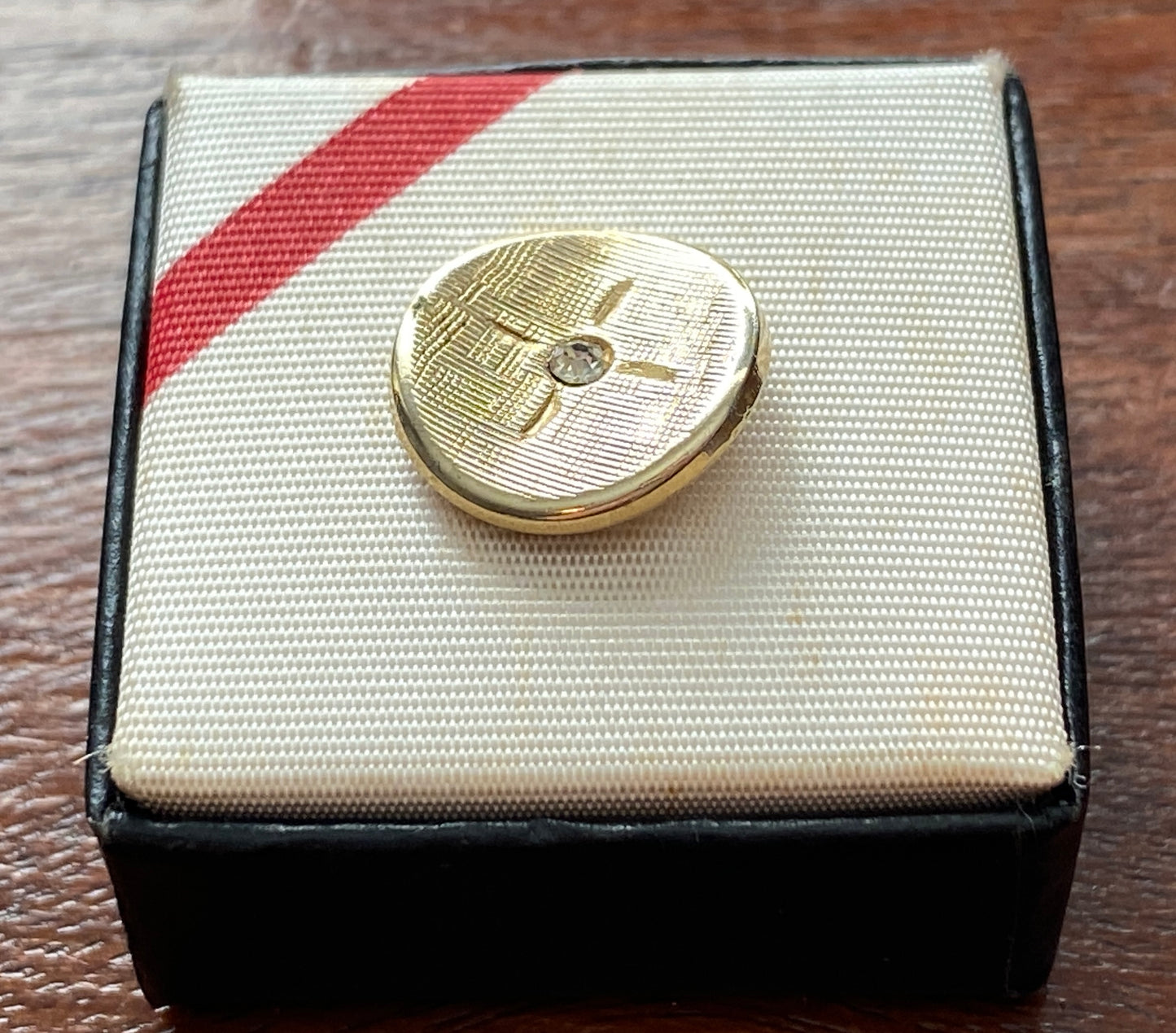 Vintage Textured MCM Midcentury Gold Tone Rhinestone Tie tack