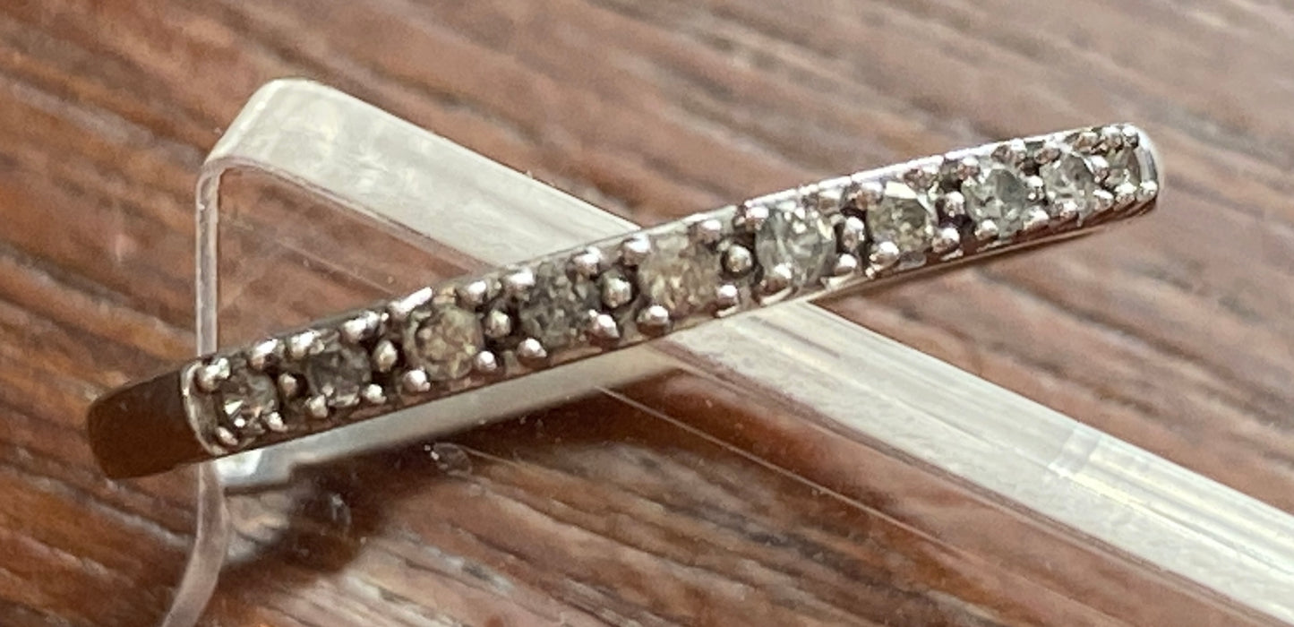 10k White Gold SK9 Stackable Band Ring Sz 6.75 1/10 ctw