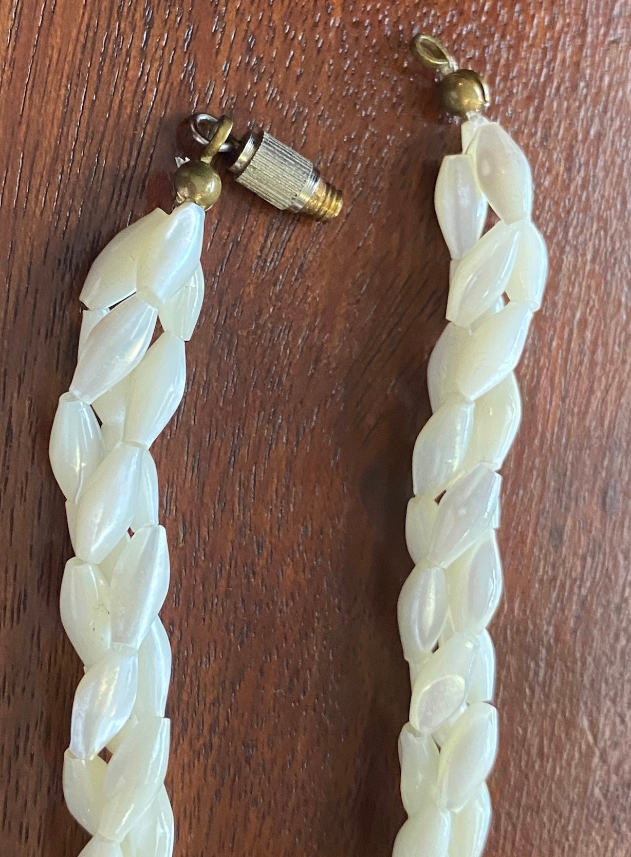 Vintage Twisted Rope MOP Mother of Pearl Jade Coral Necklace