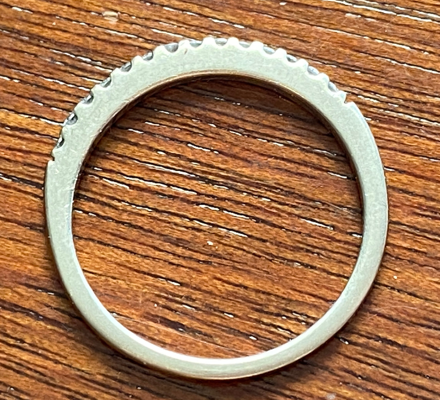 10k White Gold SK9 Stackable Band Ring Sz 6.75 1/10 ctw