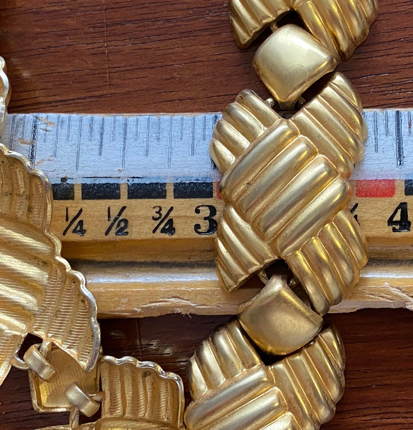 Vintage 80's Brushed Matte Gold Tone X Pattern Collar Necklace Statement