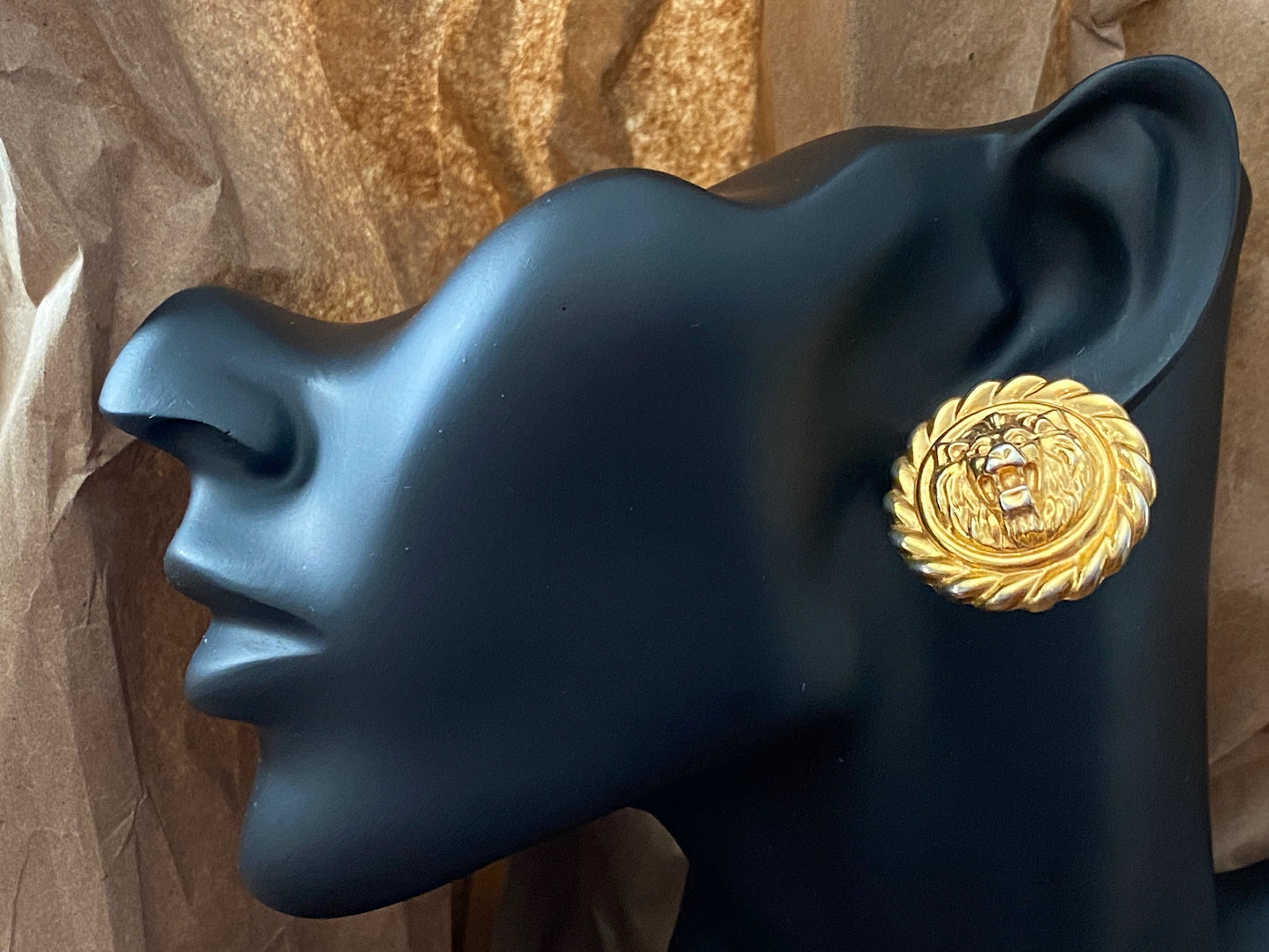 Vintage 80's Large Round Lions Head Pierced Earrings Gold Tone