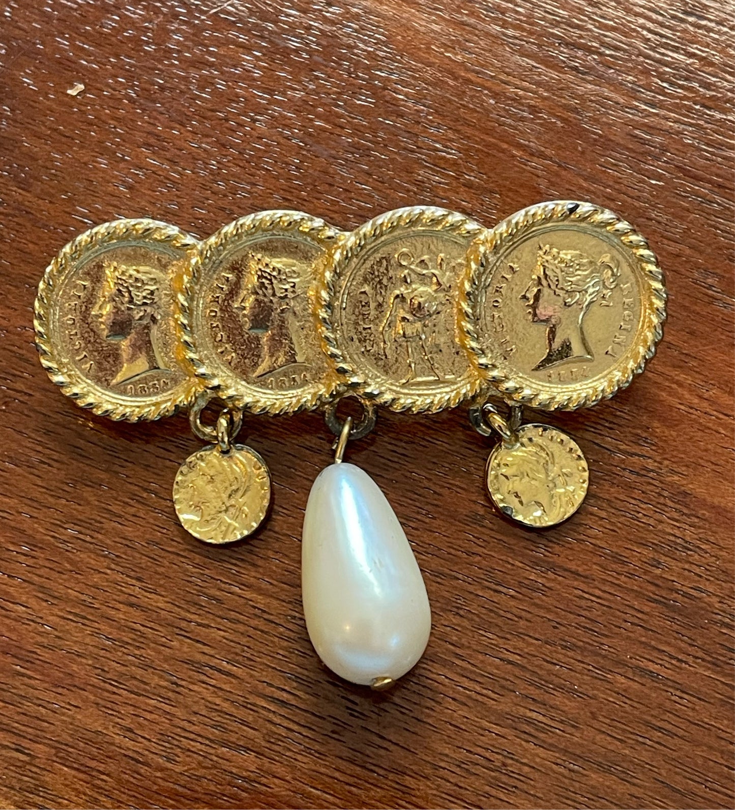 Faux Goldtone Coin Brooch Pin w Tear Drop Pearl
