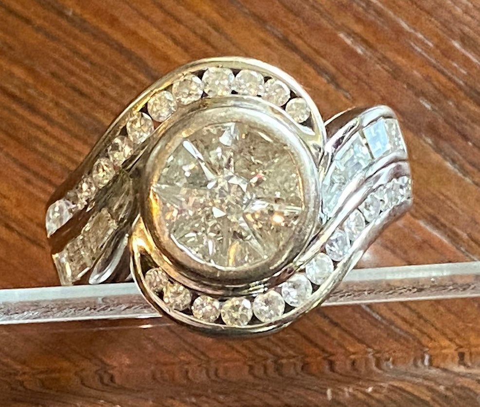 14k White Gold Diamond Halo Engagement Ring Sz 8