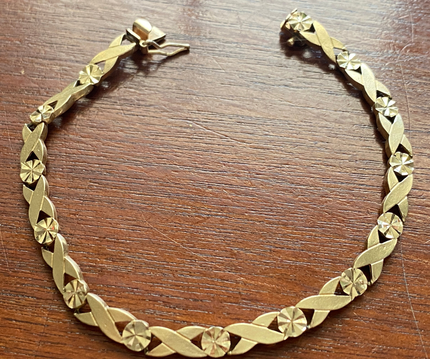 14k Yellow Gold Textured X Design Bracelet Signed RCI