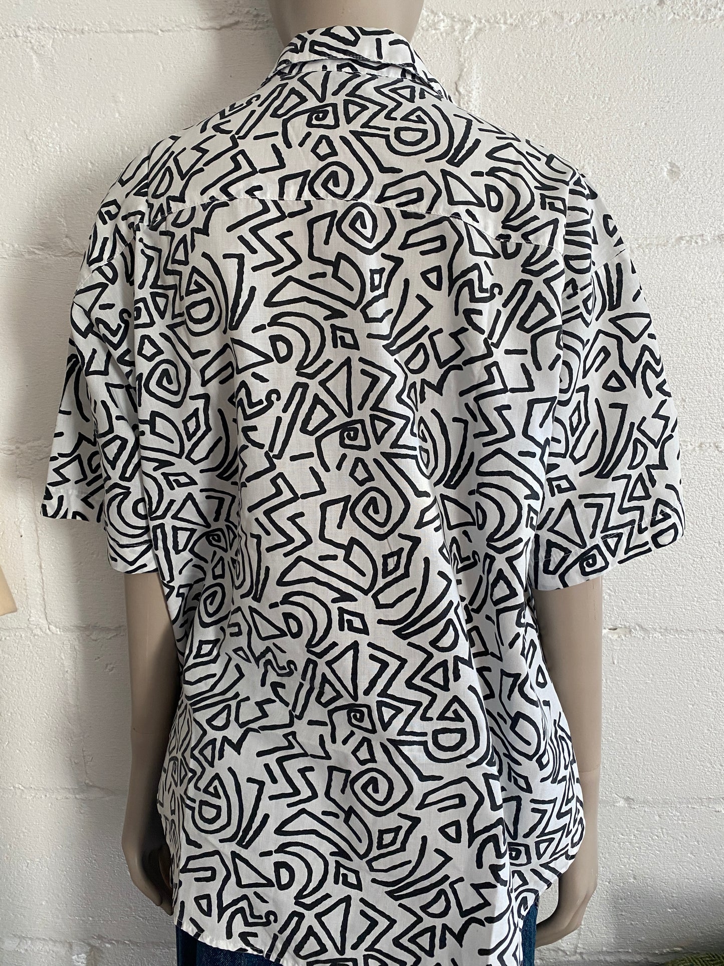 Unisex Vintage Cervelle Graphic 90's Print Button Up Shirt Black White
