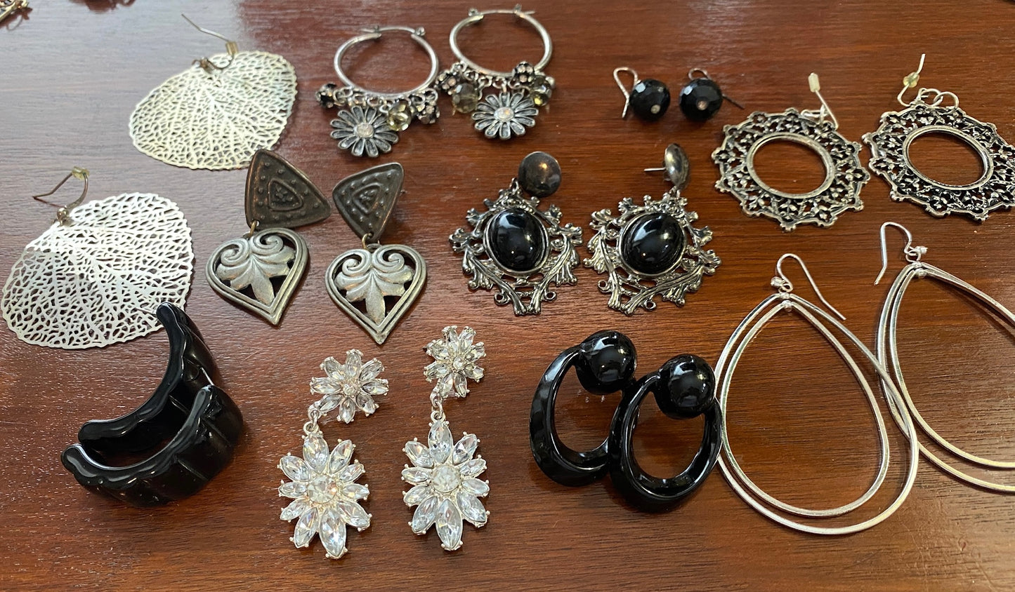 Lot of 10 Pairs of Earrings Pierced Silver Black Heart Filigree Drop Rhinestone