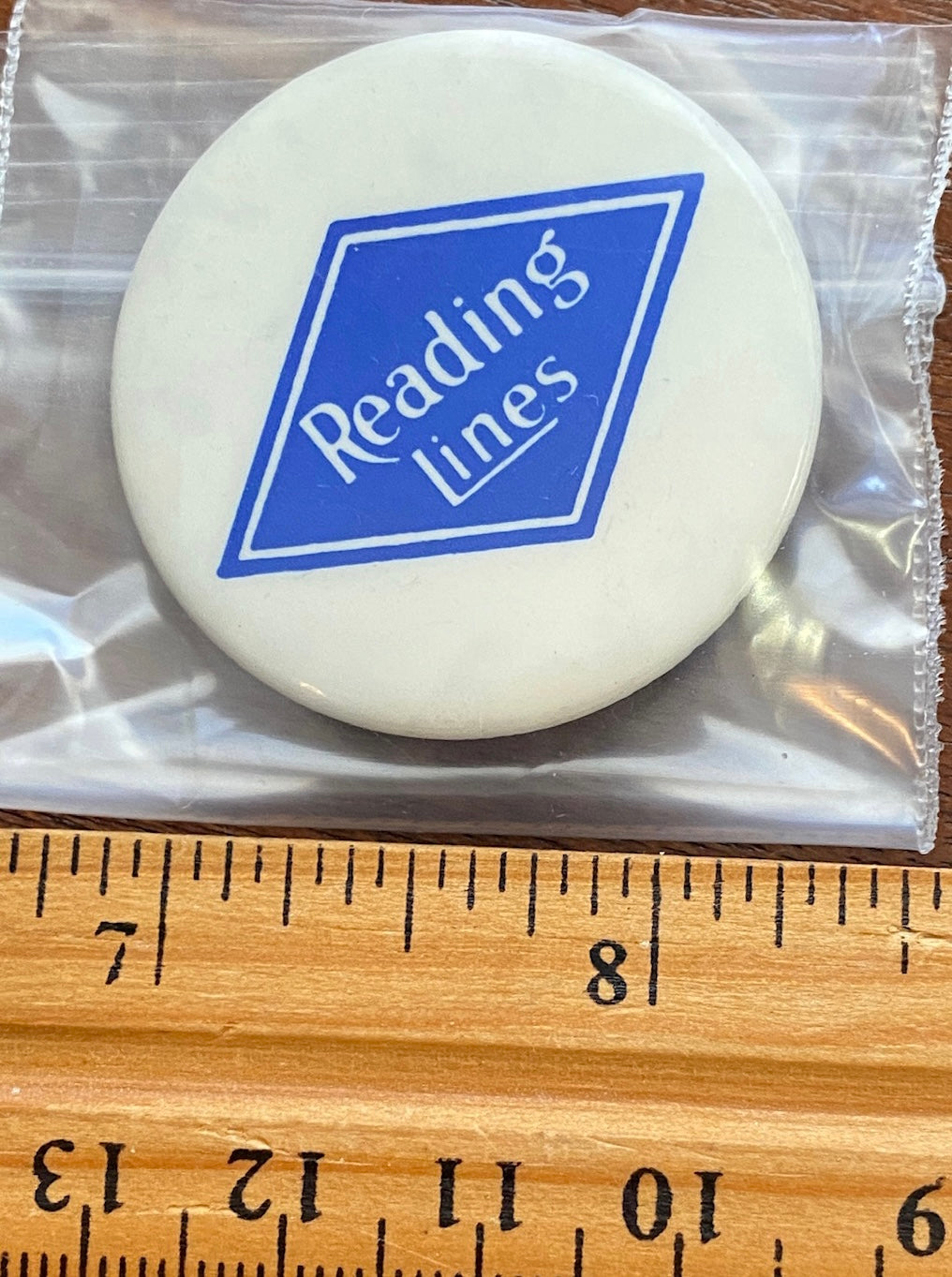 Reading Lines Souvenir Button Pin Trains Railroad