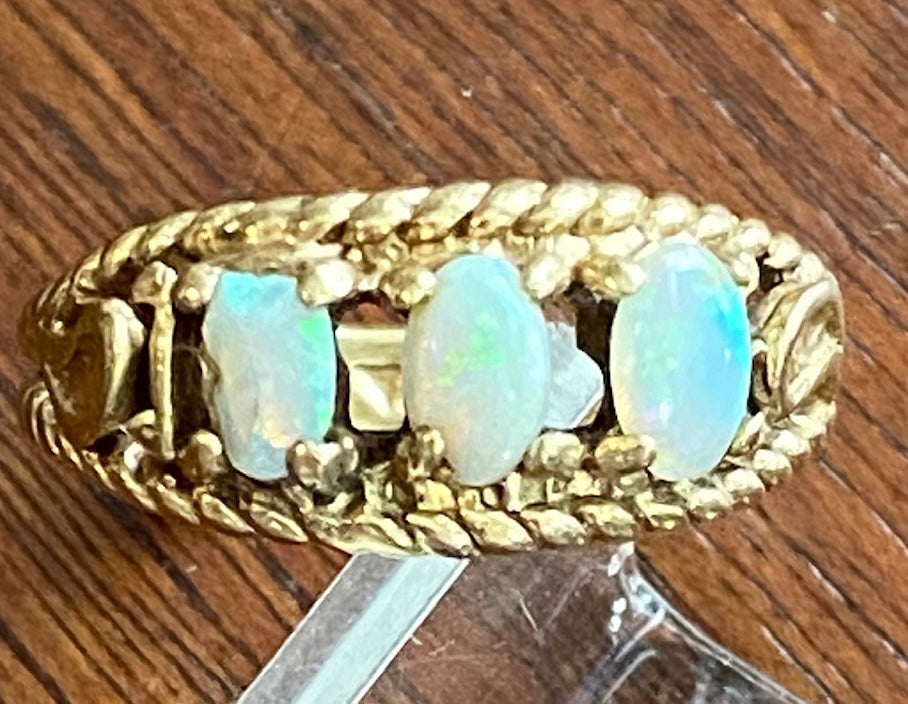 Vintage 10k Yellow Gold Oval Fire Opal 3 Stone Ring Sz 6