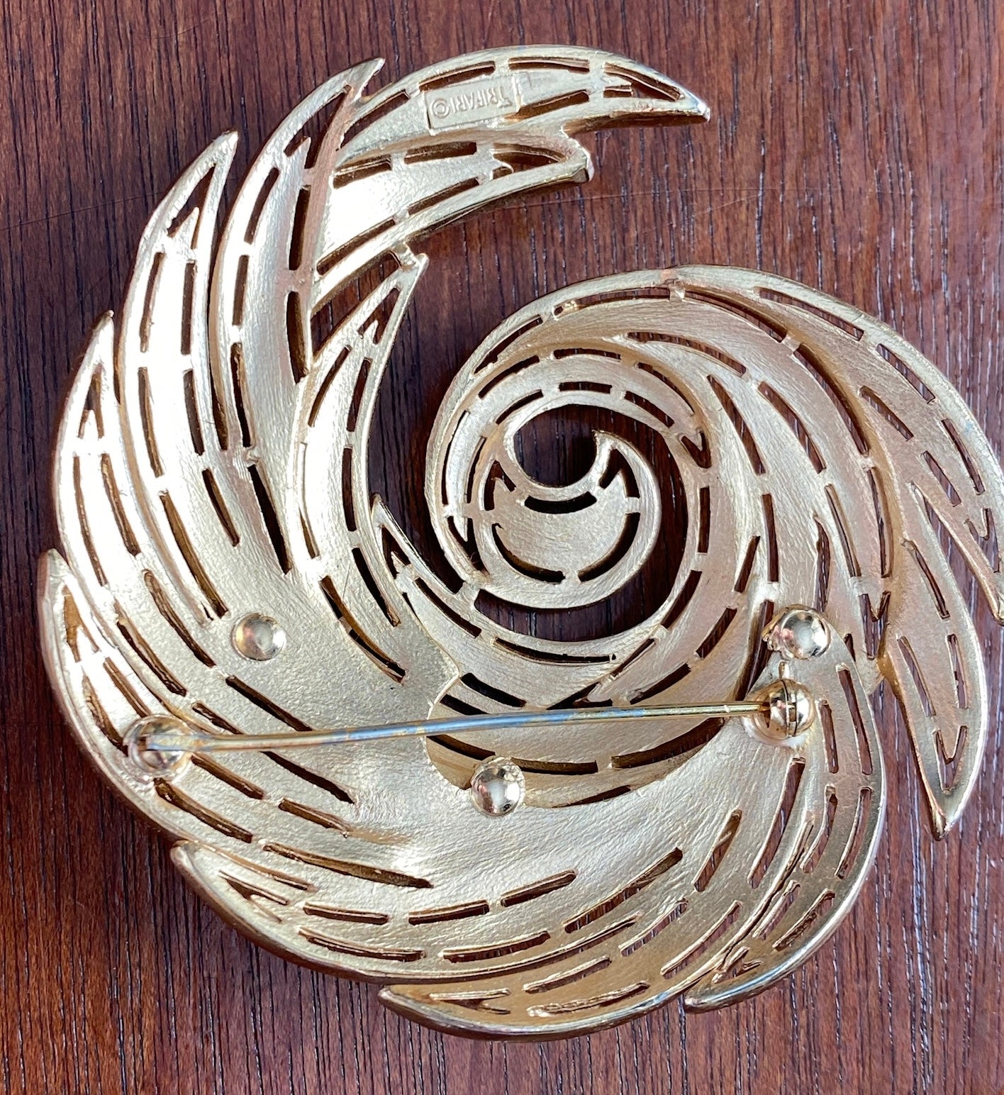 Vintage HUGE Crown Trifari Two Tone Gold Swirl Spiral Brooch Pin