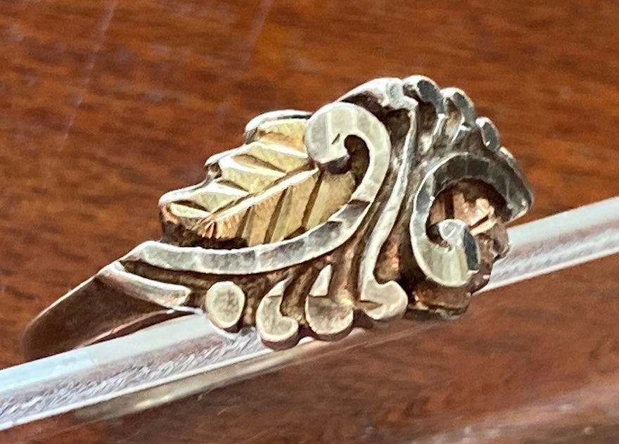 Black Hills Gold Sterling Silver 12k Gold Leaves Ring Sz 7