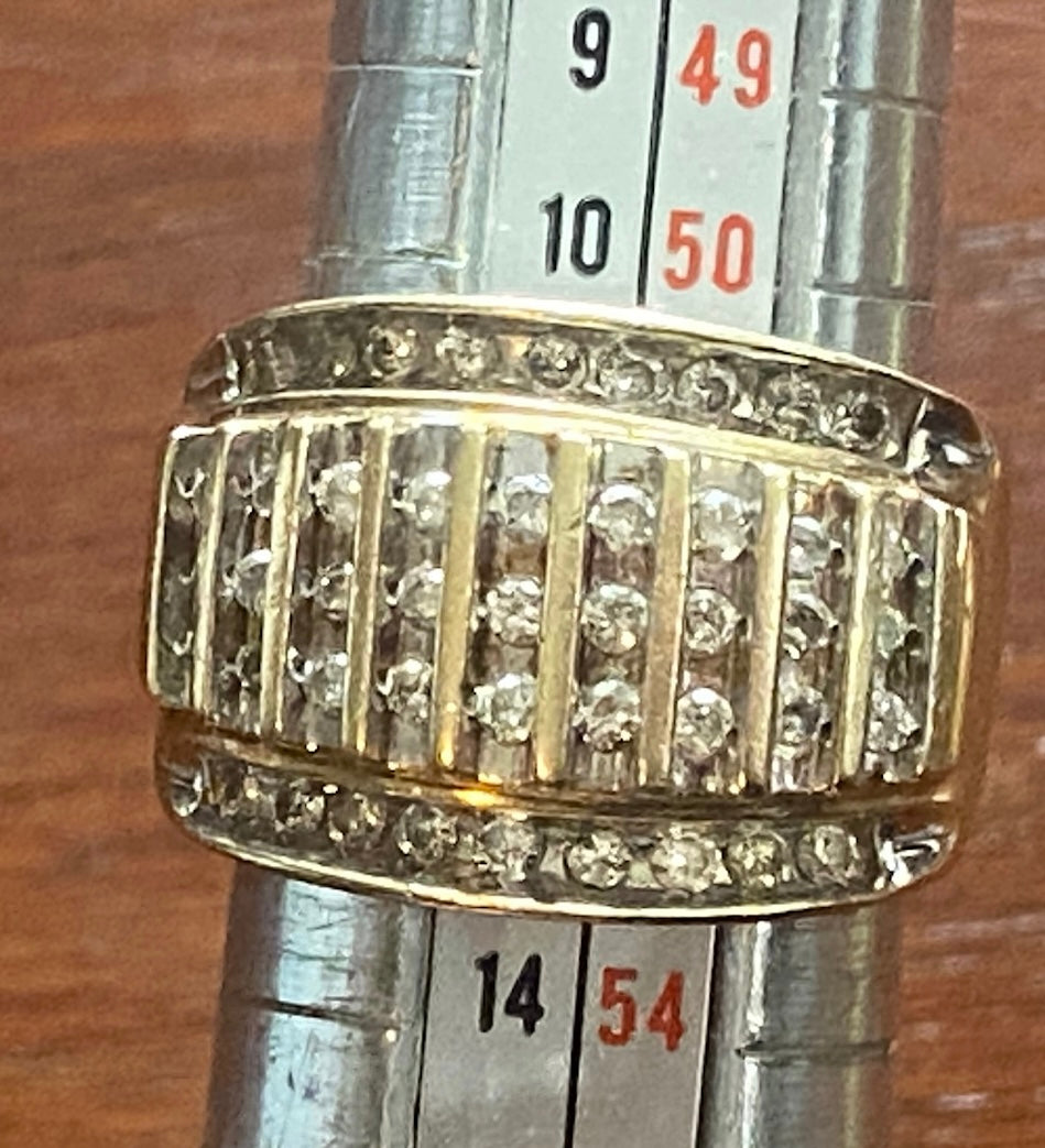 10k Yellow Gold .40ctw Round Diamond Row Ring Sz 6