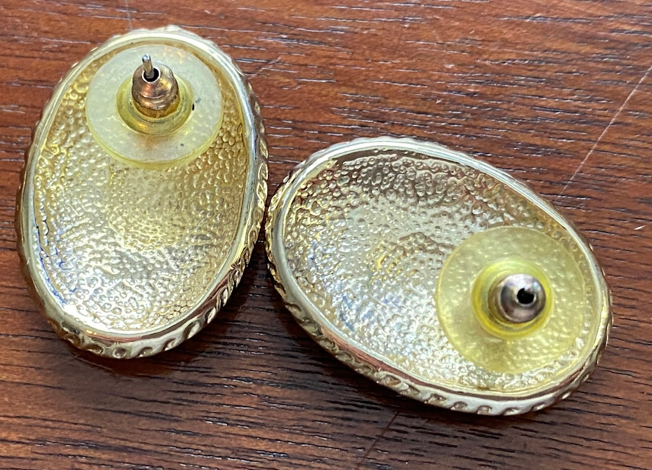 Vintage Black White Enamel Gold Tone Metal Drop Pierced Earrings