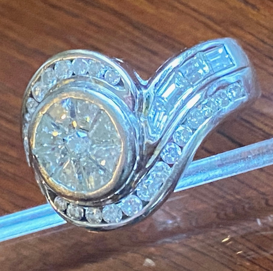 14k White Gold Diamond Halo Engagement Ring Sz 8