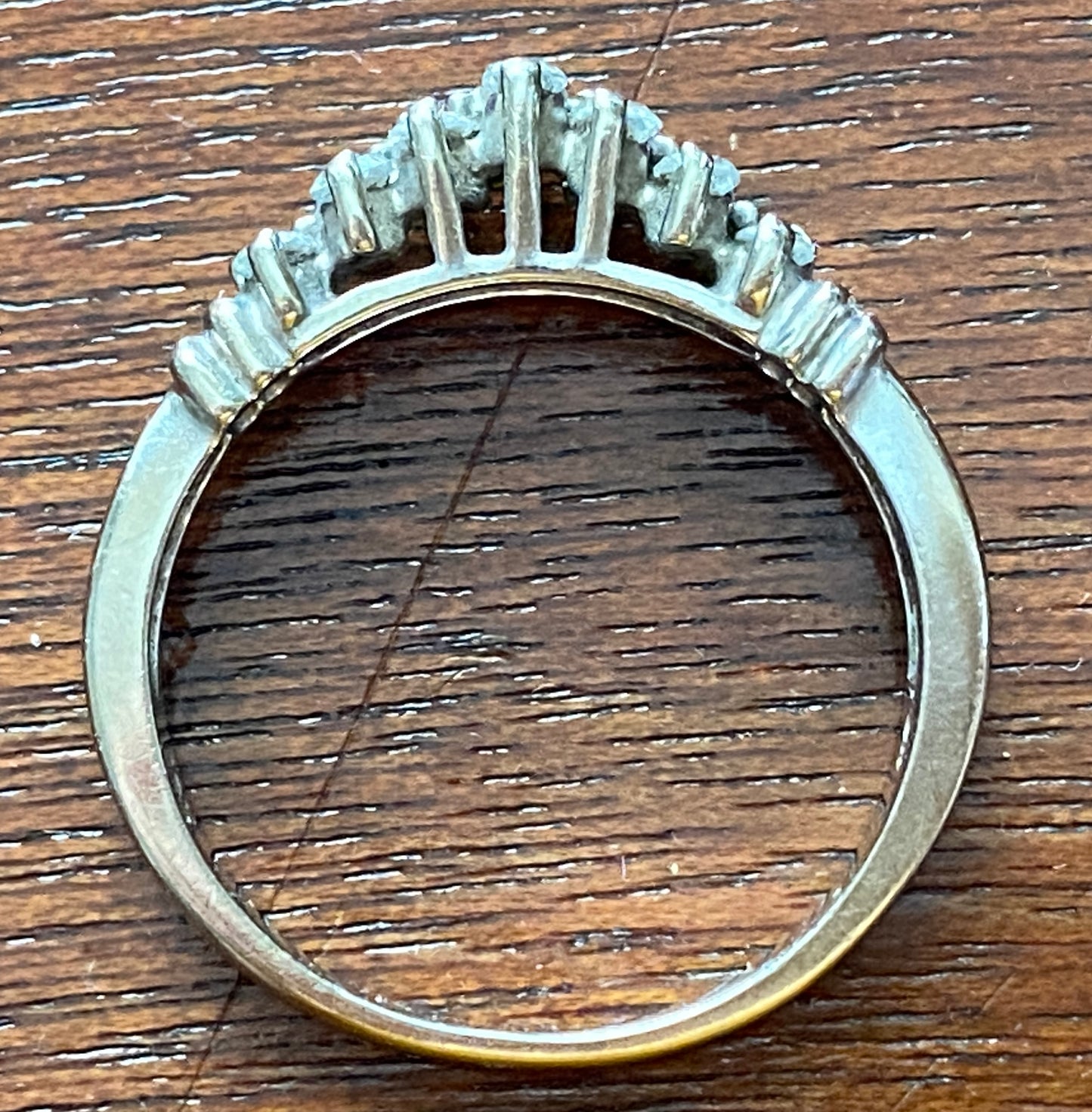 10k White Gold Diamond Ring Sz 8 Signed CW Prong Set 2 Rows