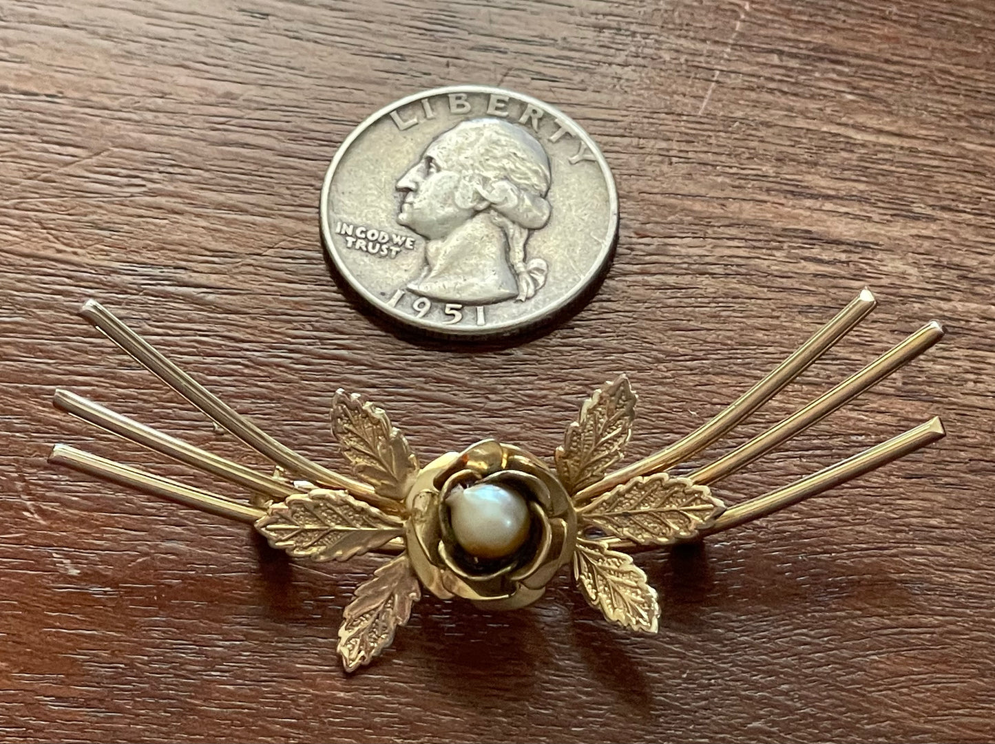 Vintage Gold Tone Brooch Pin Rose Leaf Faux Pearl