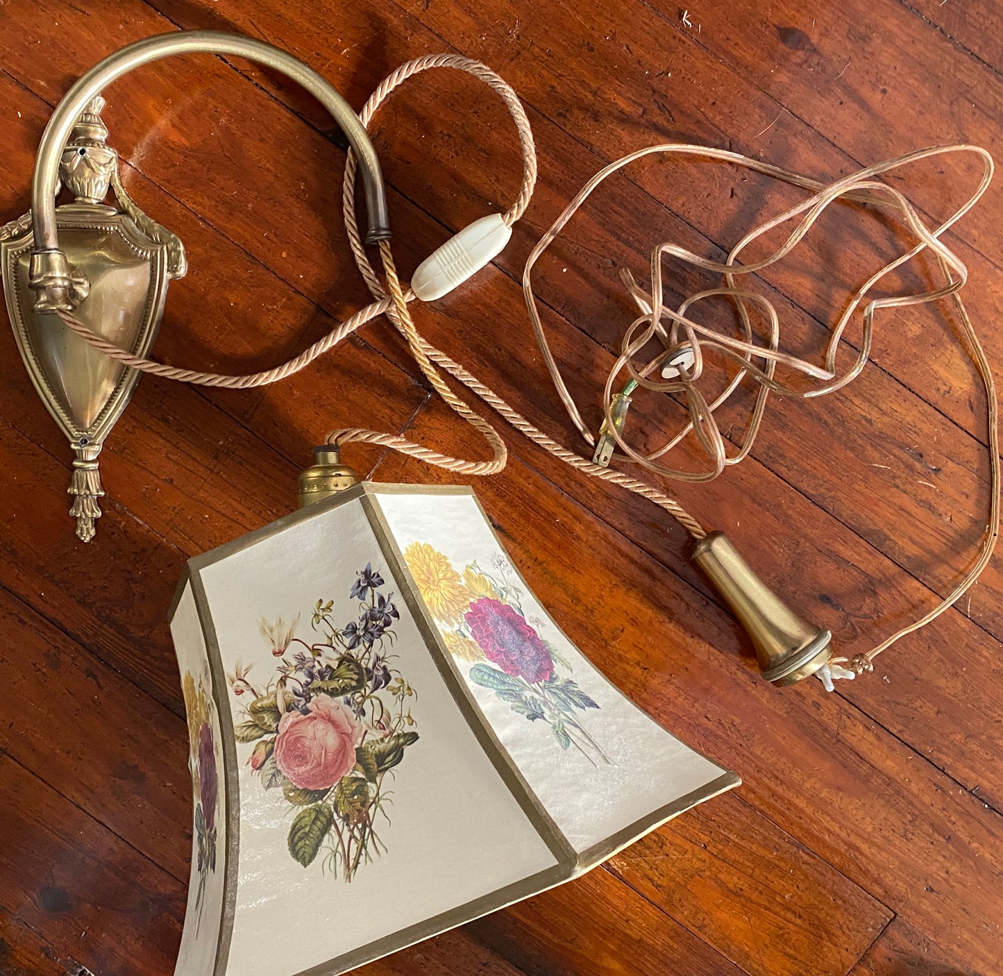 Vintage Colonial Premier Brass Hanging Sconce Light Lamp Floral Shade