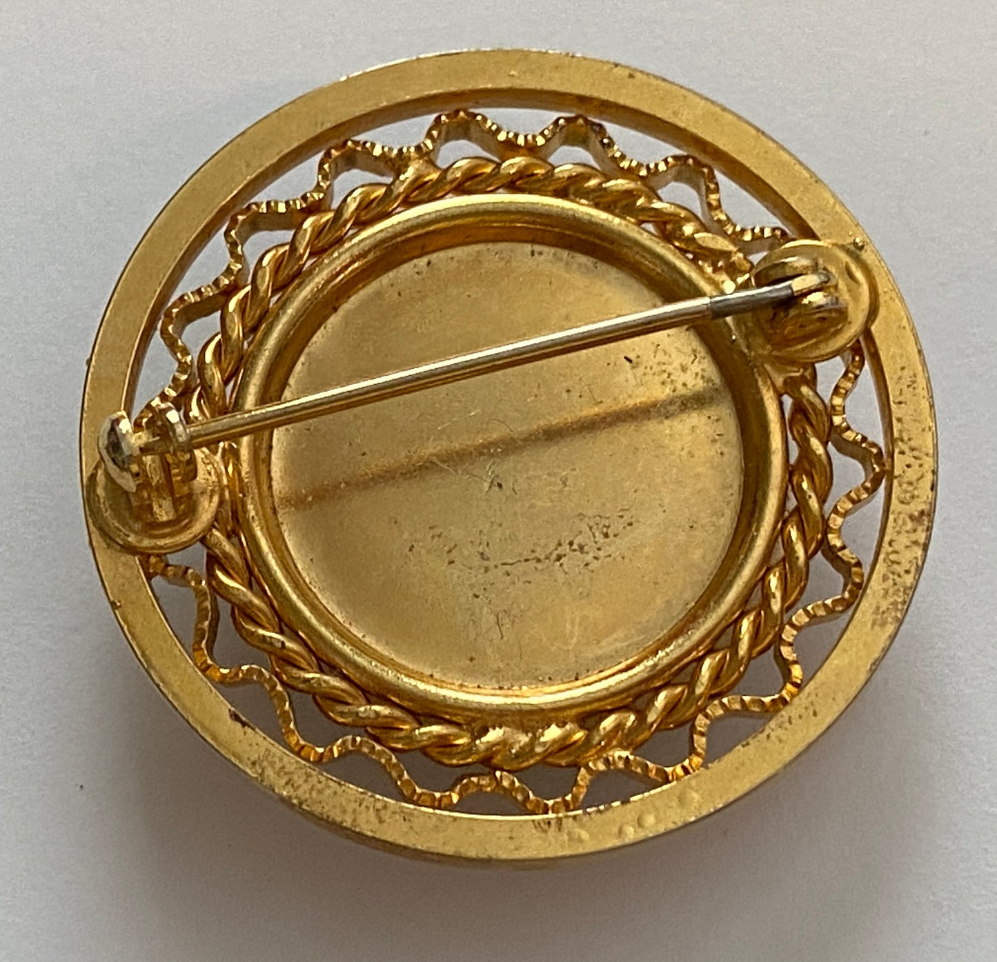 Vintage Gold Tone Gray Black Hematite Cameo Brooch Pin
