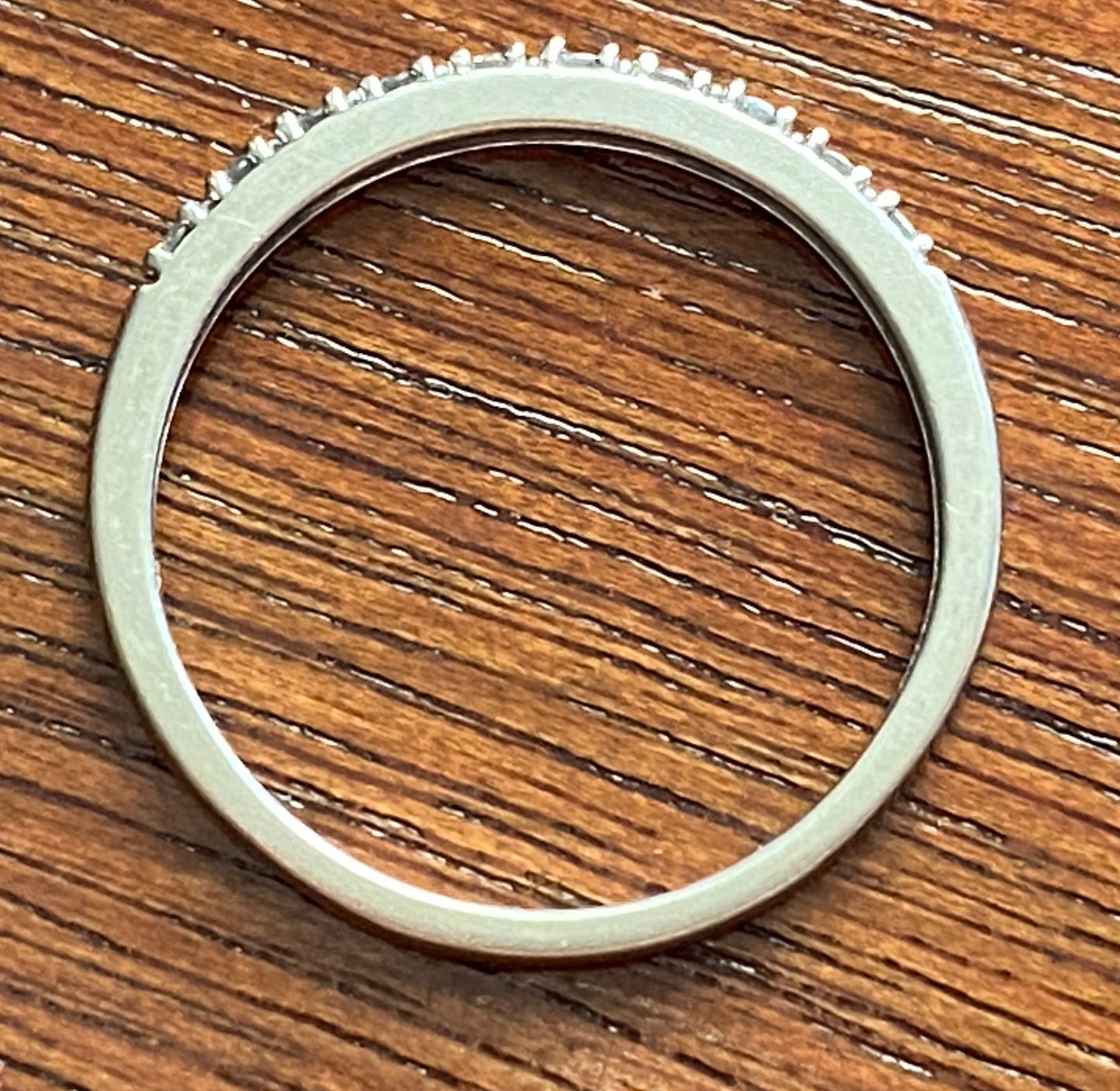 10k White Gold SK9 Stackable Band Ring Sz 6.75 1/10 ctw