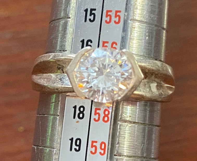 Sterling Silver 925 CZ Solitaire Modern Style Ring Sz 7.75 Signed DQ