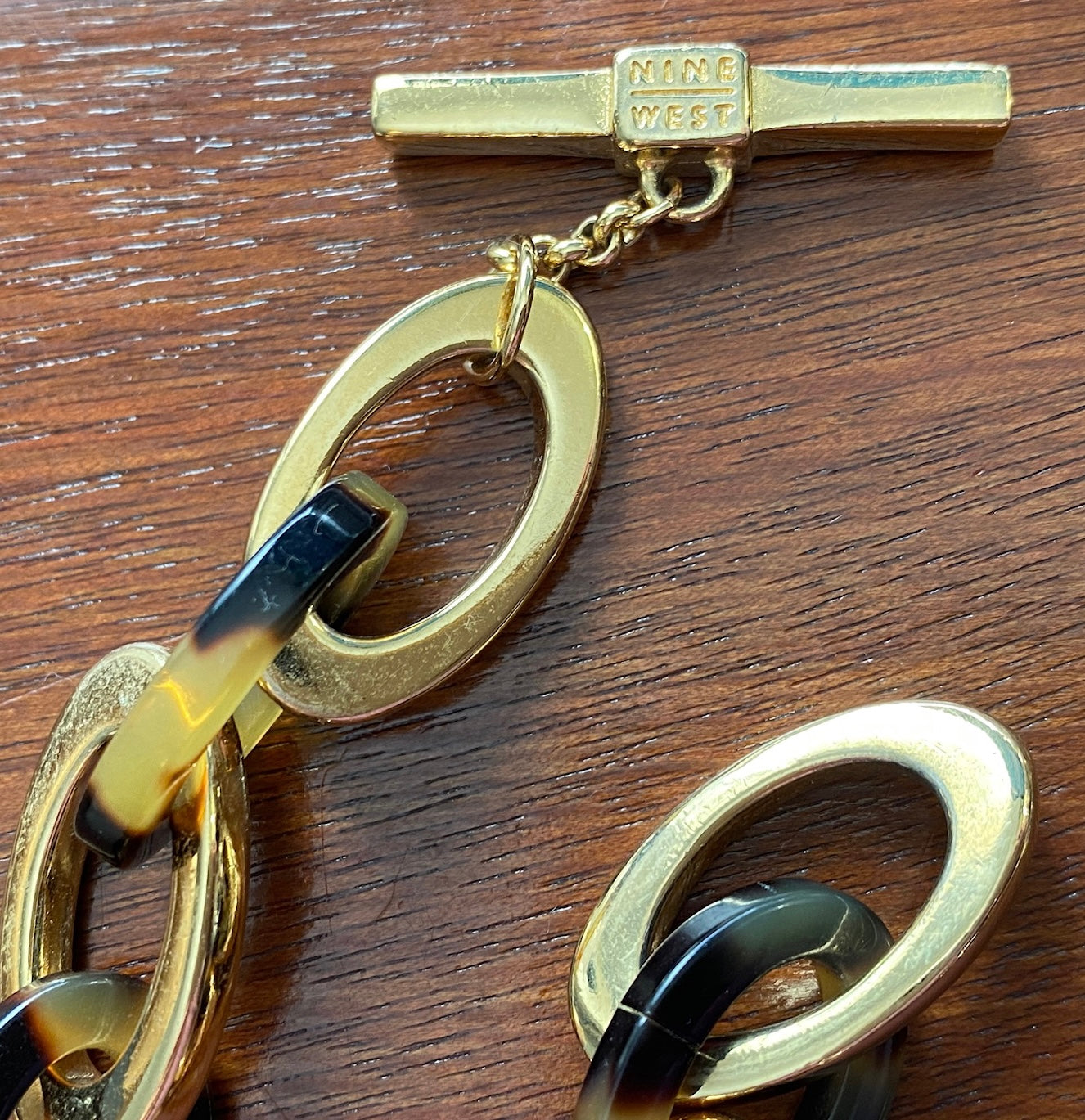 Nine West Gold Tone Chain Faux Tortoise Shell Necklace Bracelet Set