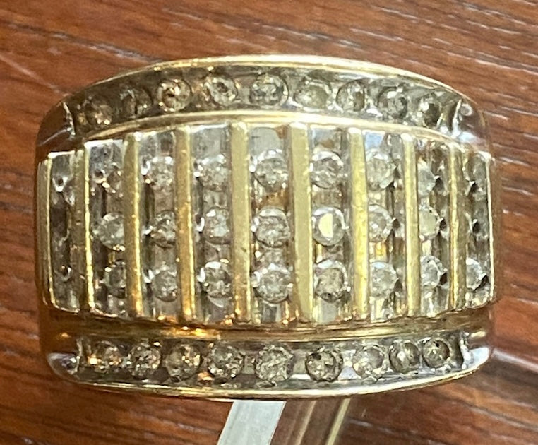 10k Yellow Gold .40ctw Round Diamond Row Ring Sz 6